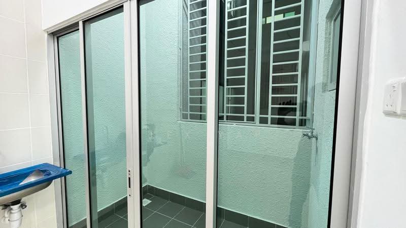 Service Residence for Sale at Serviced Residence @ Razak City Residences (RC Residences) - Alex Yap - Bathroom - PropertyGuru.com.my