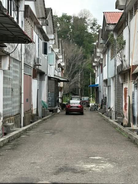 Kedai untuk Dijual di Taman Rinting (Masai) - Johnson Chong - Exterior - PropertyGuru.com.my