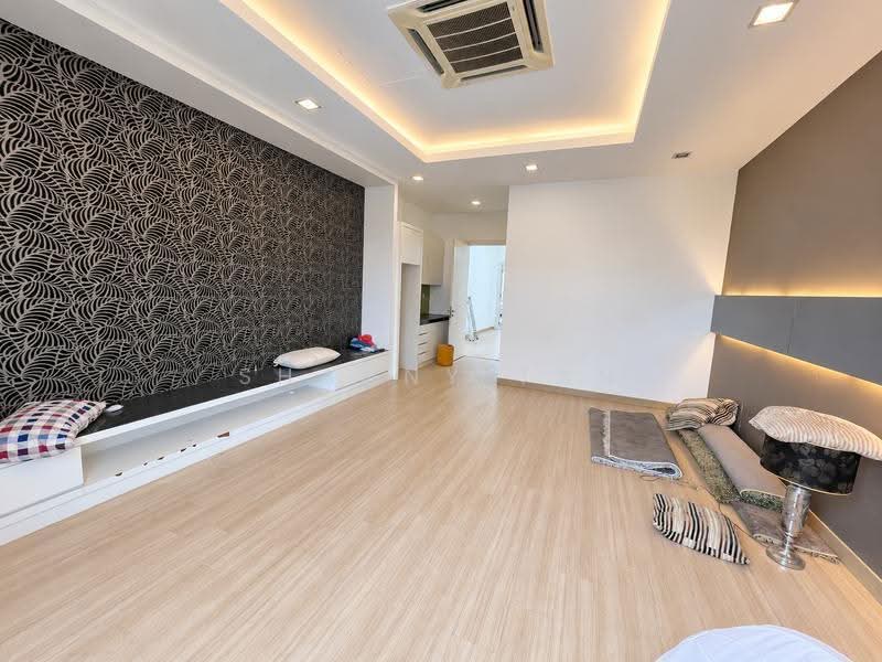 Rumah Berkembar untuk Dijual di Bukit Suria (Cheras) - Shanny Tan - Living Room - PropertyGuru.com.my
