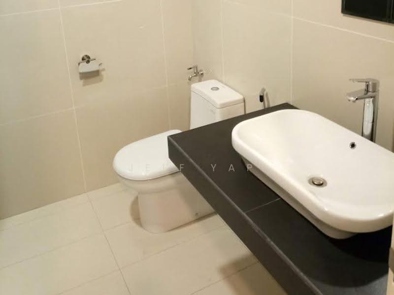 Kediaman Servis untuk Disewa di Eco Nest - Jeff Yap - Bathroom - PropertyGuru.com.my