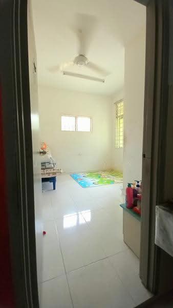 2-storey Terraced House for Rent in Bandar Seri Putra (Bangi) - Jeev Syds - Interior - PropertyGuru.com.my