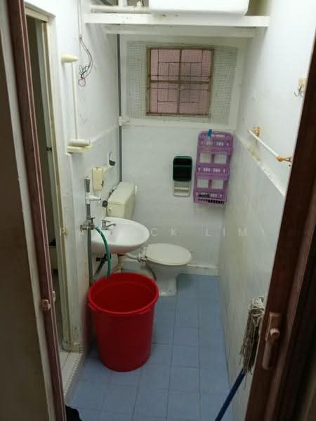 Apartment for Sale at Pangsapuri Bakti - Patrick Lim - Bathroom - PropertyGuru.com.my