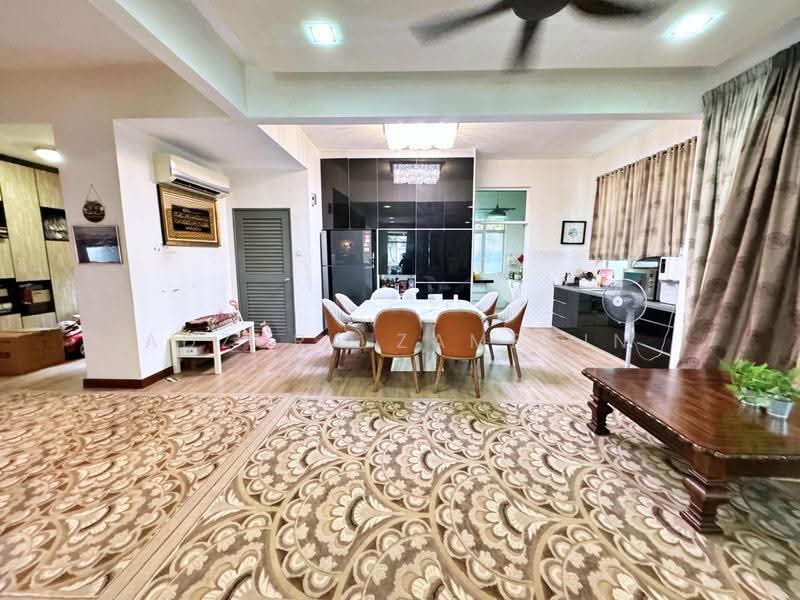 Rumah Berkembar untuk Dijual di Saujana Villa (Kajang) - Adzura Zamedin - Dining Room - PropertyGuru.com.my