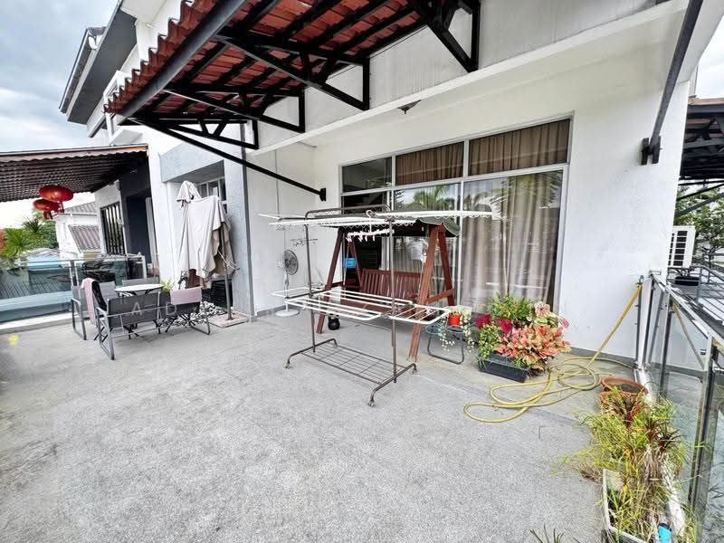 Rumah Berkembar untuk Dijual di Saujana Villa (Kajang) - Adzura Zamedin - Balcony - PropertyGuru.com.my