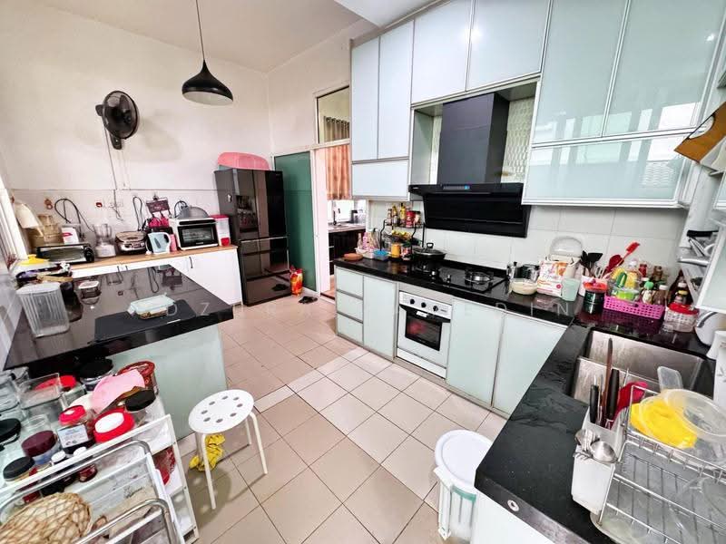 Rumah Berkembar untuk Dijual di Saujana Villa (Kajang) - Adzura Zamedin - Kitchen - PropertyGuru.com.my