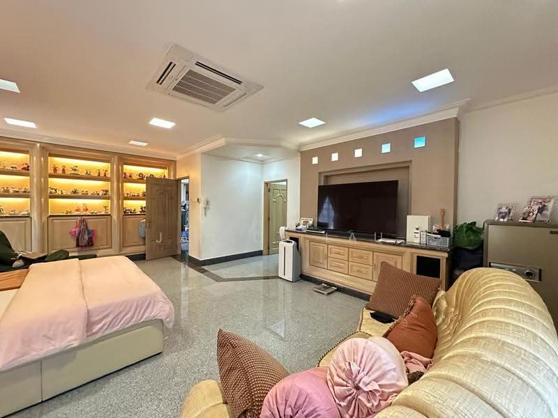 Bungalow House untuk Dijual di Country Heights (Kajang) - Janice Lau - Living Room - PropertyGuru.com.my