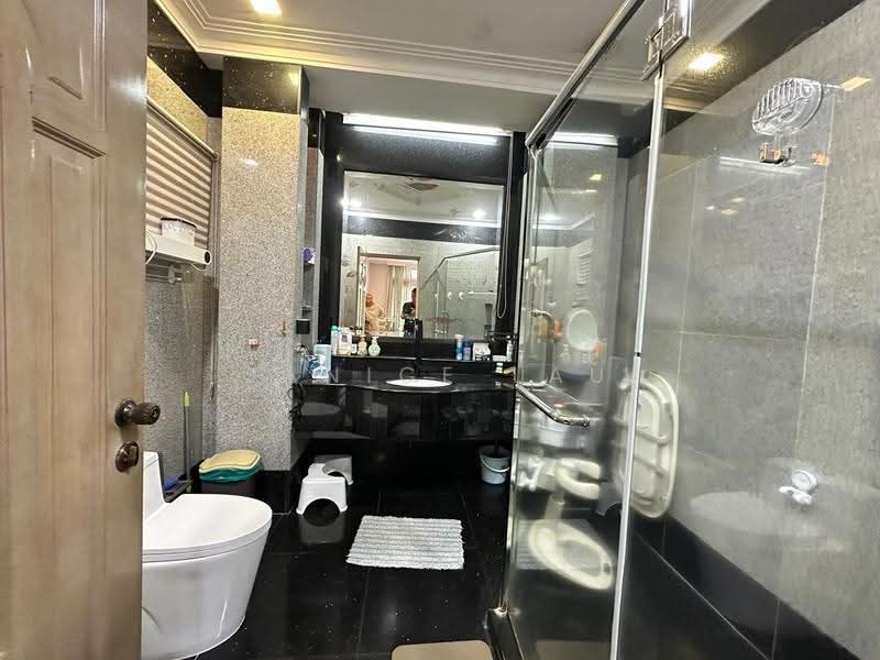 Bungalow House untuk Dijual di Country Heights (Kajang) - Janice Lau - Bathroom - PropertyGuru.com.my