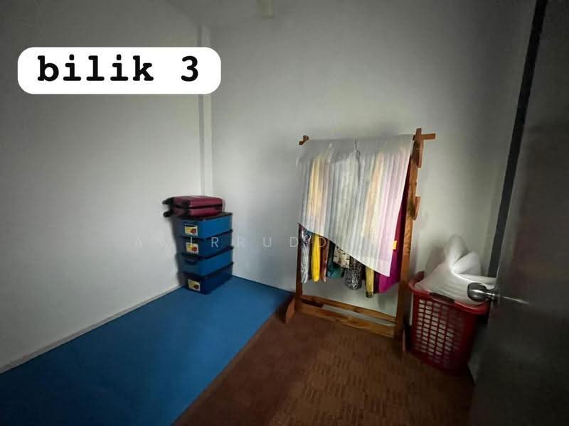 Apartment for Sale at Pangsapuri Putra Indah - Amirruddin . - Bedroom - PropertyGuru.com.my