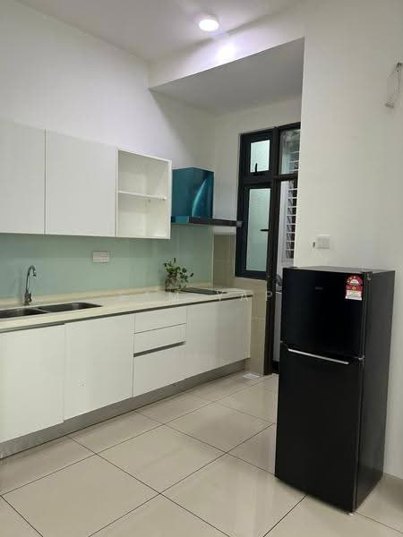 Pangsapuri untuk Disewa di Austin Regency (Pangsapuri Austin Perdana) - Sam Yap - Kitchen - PropertyGuru.com.my