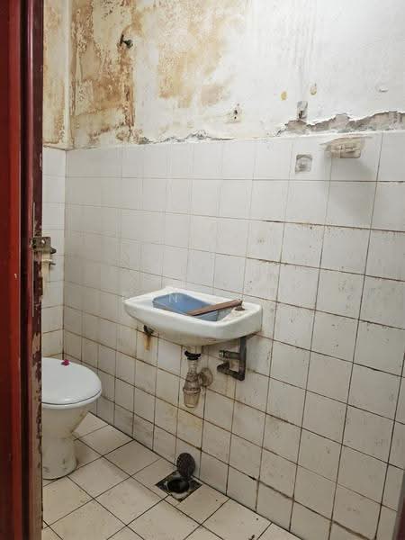 Apartment for Sale at Permai @ USJ 1 (Coral Court) - Ben Tan - Bathroom - PropertyGuru.com.my