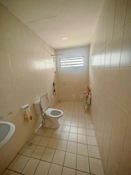Rumah Teres 3-Tingkat untuk Dijual di Kipark Sri Utara (Batu) - Suki Tan - Bathroom - PropertyGuru.com.my