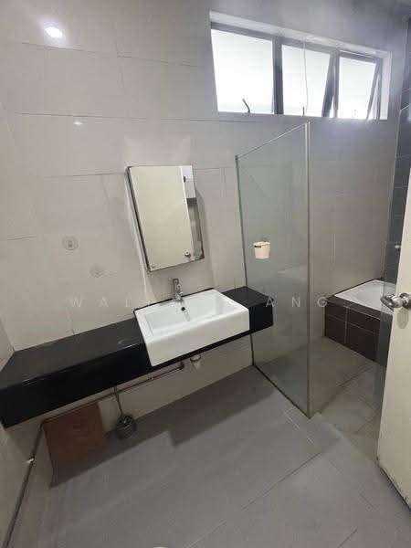 Rumah Kluster untuk Dijual di Johor Bahru (Johor) - Wallace Ang - Bathroom - PropertyGuru.com.my