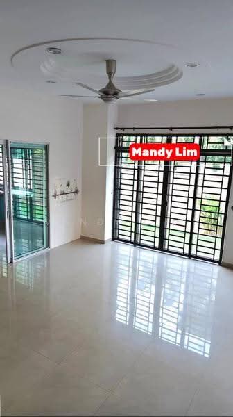 Rumah Berkembar untuk Dijual di Teluk Kumbar (Penang) - Mandy Lim - Living Room - PropertyGuru.com.my