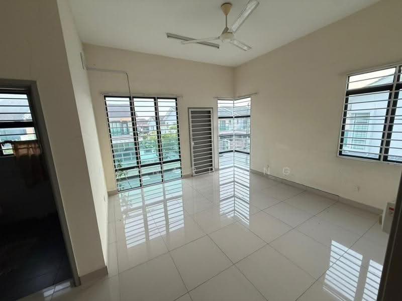 2-storey Terraced House for Sale in Saujana Rawang (Rawang) - Bernard Ong - Living Room - PropertyGuru.com.my