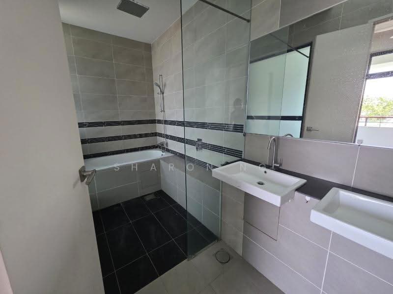 Semi-Detached House for Sale in Eco Botanic (Iskandar Puteri (Nusajaya)) - Sharon Ng - Bathroom - PropertyGuru.com.my