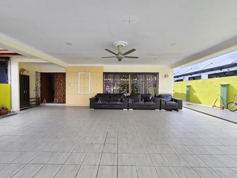 Rumah Berkembar untuk Dijual di Taman Kajang Impian (Kajang) - Adzura Zamedin - Exterior - PropertyGuru.com.my