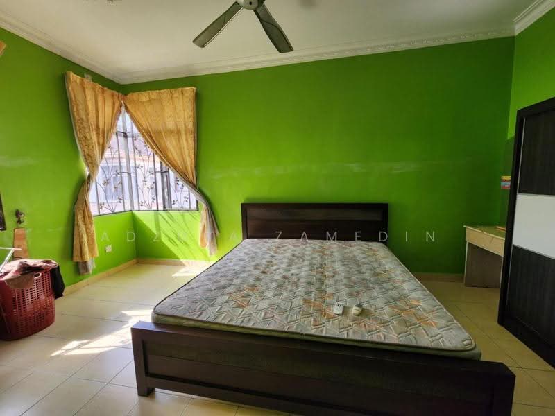 Rumah Berkembar untuk Dijual di Taman Kajang Impian (Kajang) - Adzura Zamedin - Bedroom - PropertyGuru.com.my