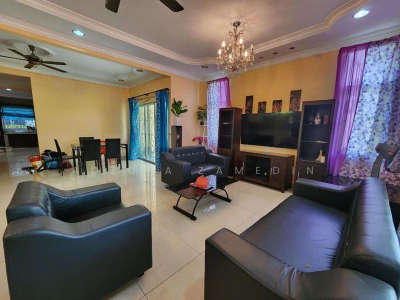 Rumah Berkembar untuk Dijual di Taman Kajang Impian (Kajang) - Adzura Zamedin - Living Room - PropertyGuru.com.my