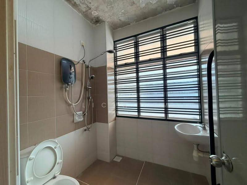 2-storey Terraced House for Sale in Taman Nusa Sentral (Iskandar Puteri (Nusajaya)) - Alicia Lim - Bathroom - PropertyGuru.com.my