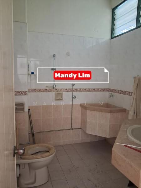 Rumah Berkembar untuk Dijual di Taman Lumba Kuda (Ayer Itam) - Mandy Lim - Bathroom - PropertyGuru.com.my