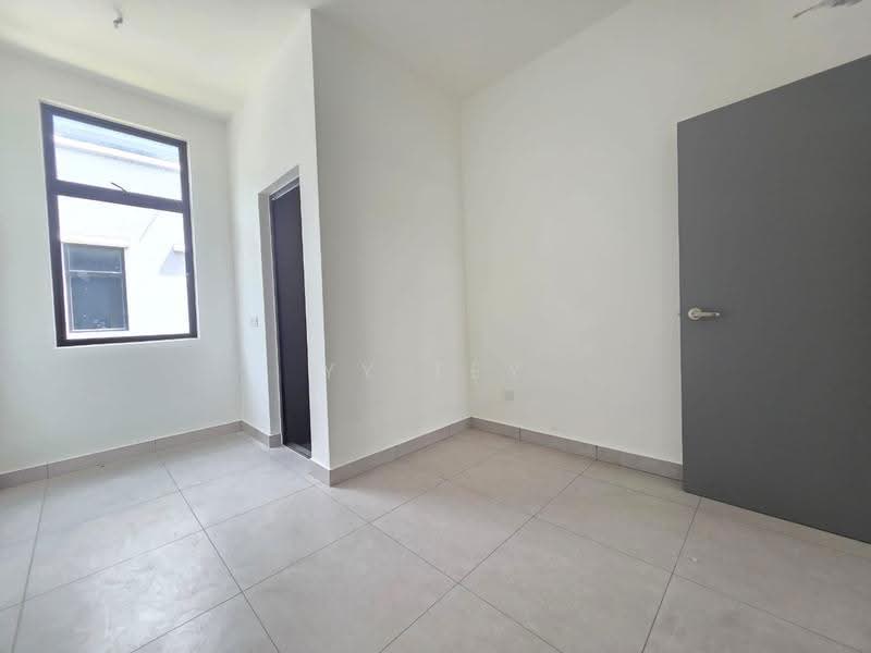Rumah Teres 2-Tingkat untuk Dijual di Taman Mount Austin (Tebrau) - YY Tey - Interior - PropertyGuru.com.my