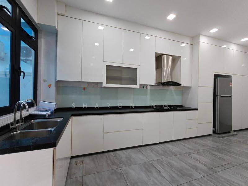 Cluster House for Sale in Skudai (Johor) - Sharon Ng - Kitchen - PropertyGuru.com.my