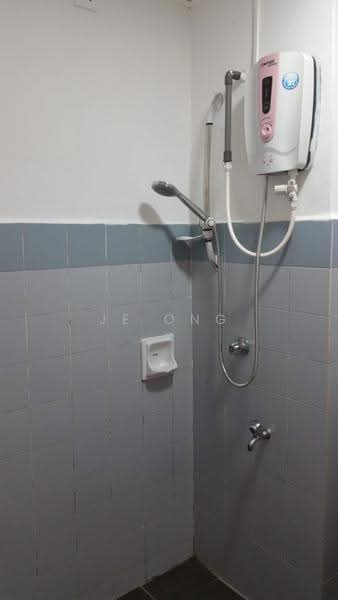 Pangsapuri untuk Disewa di Pan Vista - JE ONG - Bathroom - PropertyGuru.com.my