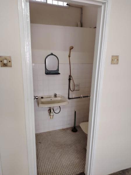 1-storey Terraced House for Sale in Bandar Sri Damansara (Selangor) - Suki Tan - Bathroom - PropertyGuru.com.my