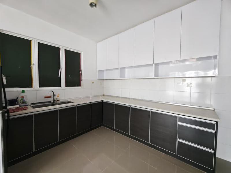 Kediaman Servis untuk Disewa di Ritze Perdana 2 - Ben Tan - Kitchen - PropertyGuru.com.my