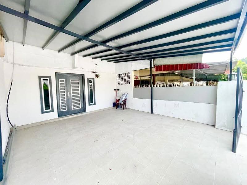 Rumah Teres 2-Tingkat untuk Dijual di Taman Murni (Cheras) - Azli Ibrahim - Exterior - PropertyGuru.com.my