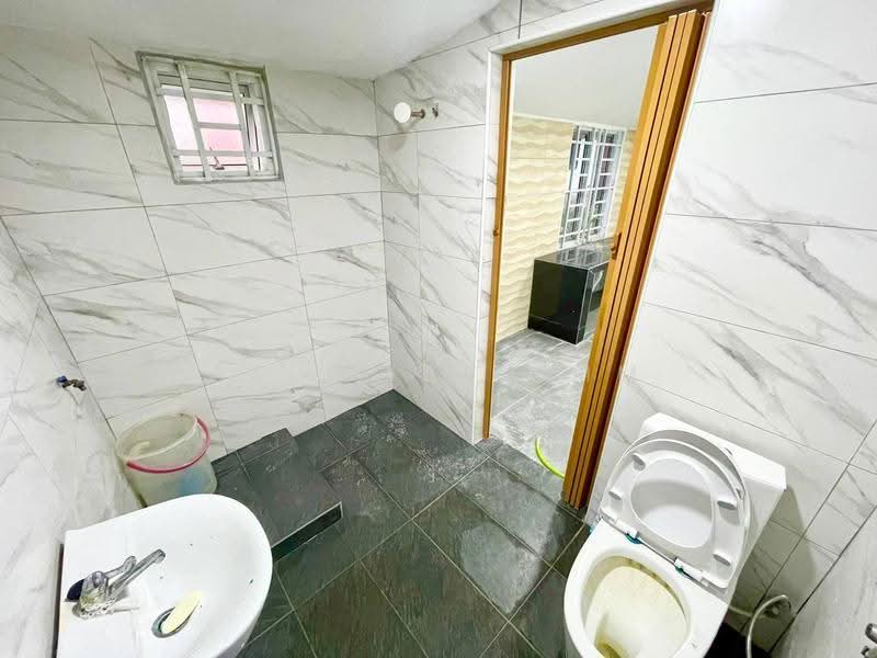 Rumah Teres 2-Tingkat untuk Dijual di Taman Murni (Cheras) - Azli Ibrahim - Bathroom - PropertyGuru.com.my