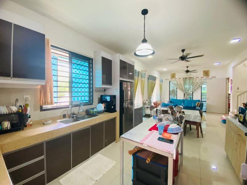 Rumah Teres 2-Tingkat untuk Dijual di Kota Seriemas (Nilai) - Ammeer Nadzrai - Kitchen - PropertyGuru.com.my