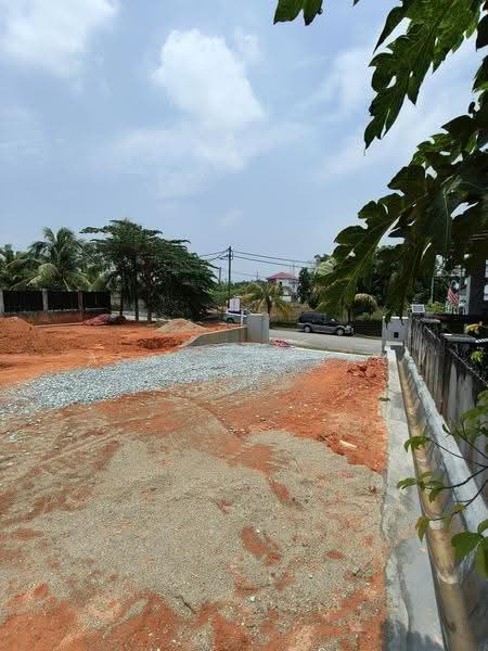 Residential Land for Sale in Kampung Dato Abu Bakar Baginda (Dengkil) - Asri Annuar - Exterior - PropertyGuru.com.my