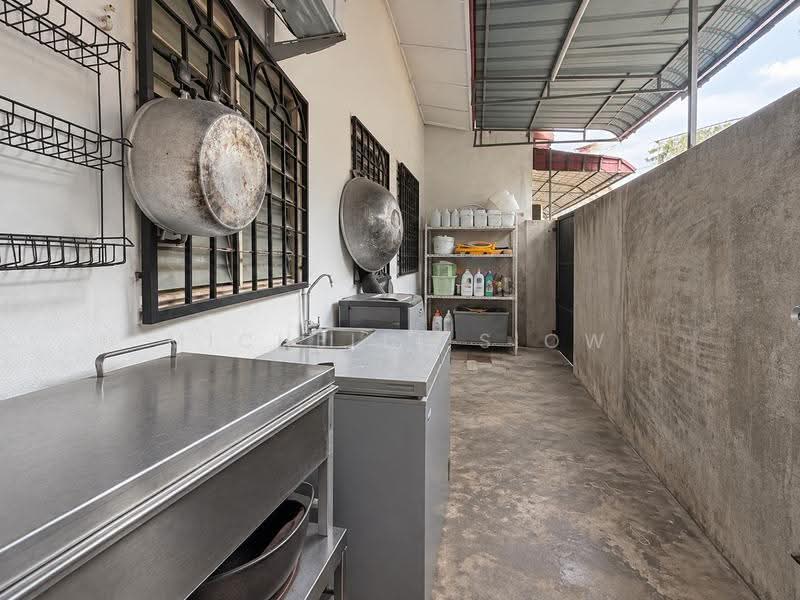 Rumah Teres 1.5-Tingkat untuk Dijual di Bandar Tun Hussein Onn (Cheras) - Michelle Siow - Kitchen - PropertyGuru.com.my