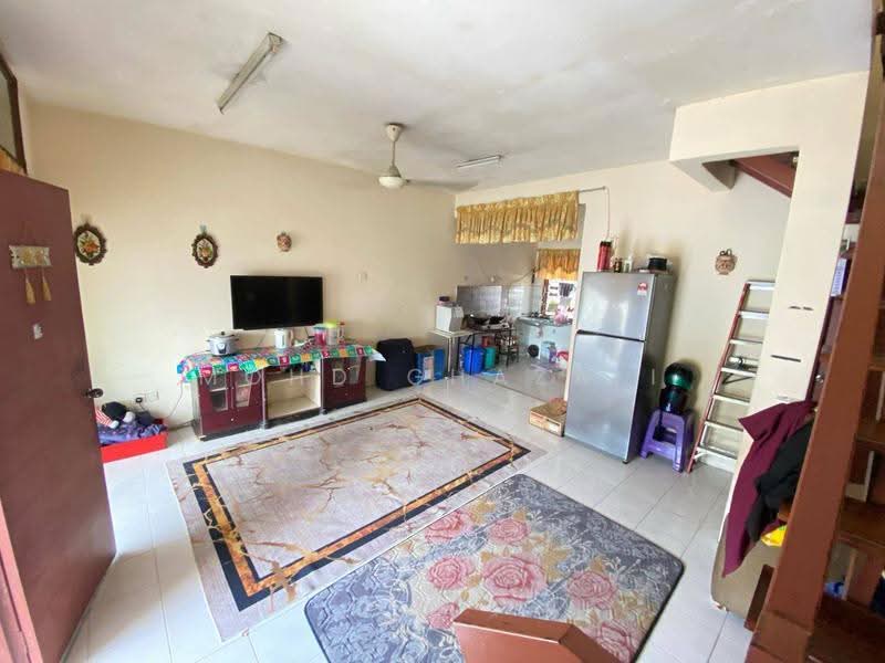 2-storey Terraced House for Sale in Jenjarom (Selangor) - Mohd Ghazali - Living Room - PropertyGuru.com.my