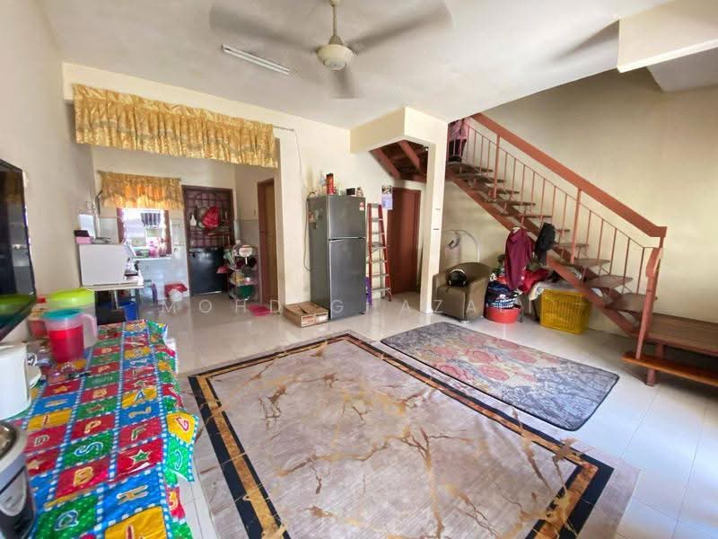 2-storey Terraced House for Sale in Jenjarom (Selangor) - Mohd Ghazali - Living Room - PropertyGuru.com.my