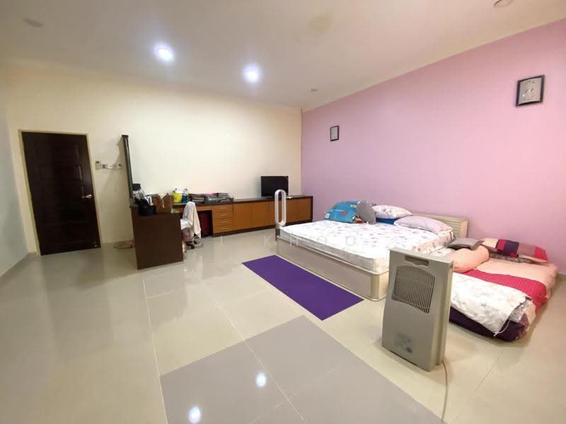 Rumah Berkembar untuk Dijual di Bandar Puteri Puchong (Puchong) - Cl Khoo - Bedroom - PropertyGuru.com.my