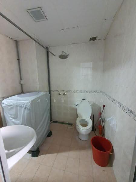 Kondominium untuk Disewa di Vista Damai - Agnes Chia - Bathroom - PropertyGuru.com.my