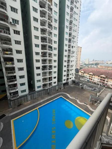 Kondominium untuk Disewa di Kepong Sentral Condominium - Eric Per - Exterior - PropertyGuru.com.my