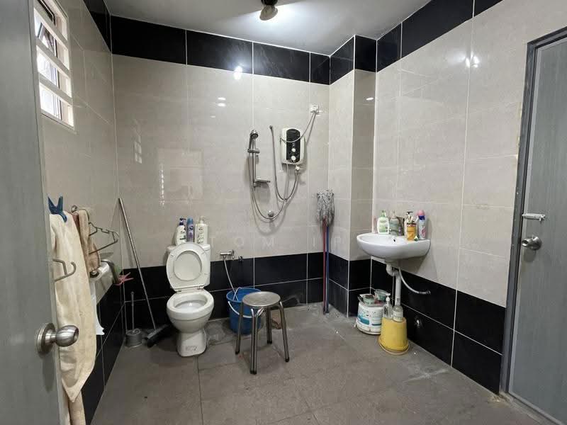 2-storey Terraced House for Sale in Taman Megah Kepong (Kepong) - Tom Ip - Bathroom - PropertyGuru.com.my