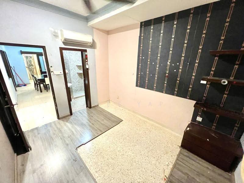 1-storey Terraced House for Sale in Bandar Baru Permas Jaya (Permas Jaya) - James Yap - Interior - PropertyGuru.com.my