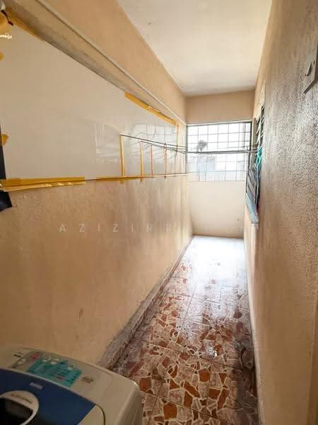 Apartment for Sale at Pangsapuri Putra Harmoni - Azizirrahim . - Balcony - PropertyGuru.com.my