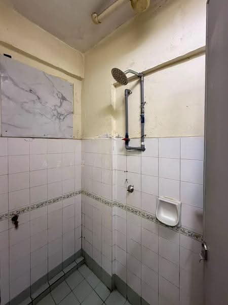 Apartment for Sale at Pangsapuri Putra Harmoni - Azizirrahim . - Bathroom - PropertyGuru.com.my