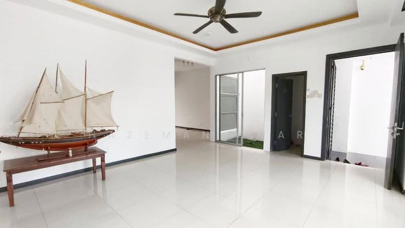 Rumah Teres 2-Tingkat untuk Dijual di Alam Impian (Shah Alam) - Hazeman Omar - Living Room - PropertyGuru.com.my