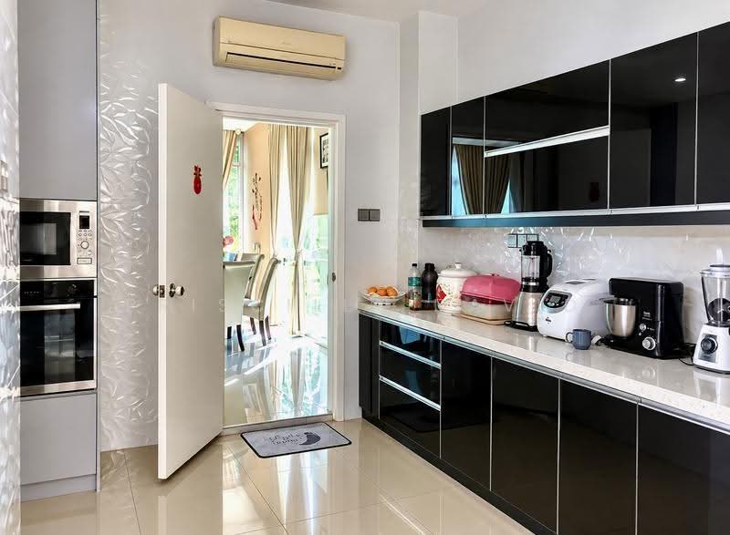 Bungalow House for Sale in Setia Eco Park (Setia Alam) - Priscilla David - Kitchen - PropertyGuru.com.my