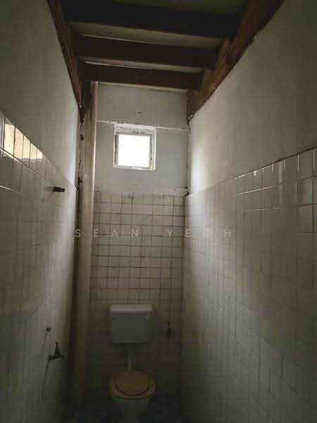 Kilang untuk Dijual di Taman Timur (Kulai) - Sean Yeoh - Bathroom - PropertyGuru.com.my