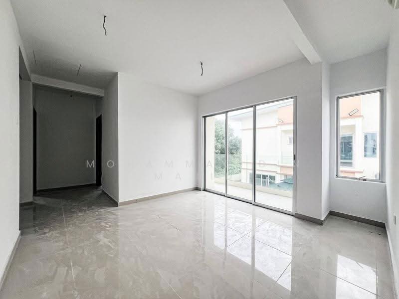 Rumah Berkembar untuk Dijual di Klang (Selangor) - Mohammad Din Majid - Living Room - PropertyGuru.com.my