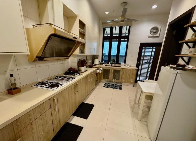 Semi-Detached House for Sale in Desa Sri Hartamas (Sri Hartamas) - Ibrahim Iderus - Kitchen - PropertyGuru.com.my