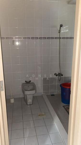 Condominium for Rent at D' Mayang Condominium - Agnes Chia - Bathroom - PropertyGuru.com.my