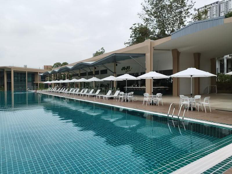 Rumah Berkembar untuk Dijual di Symphony Hills (Cyberjaya) - Jeslyn Goh - Pool - PropertyGuru.com.my